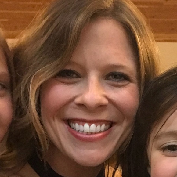 Meet your Posher, Kristen - Picture 1 of 1